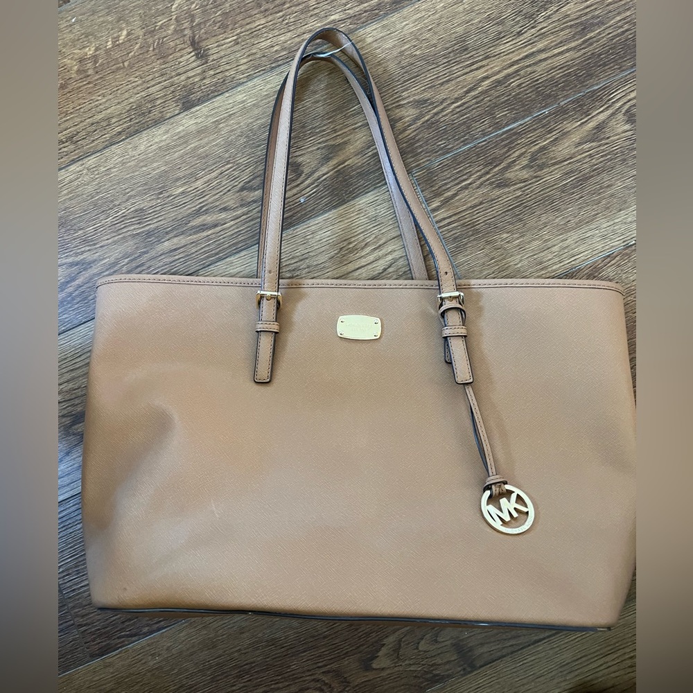 Michael kors tote